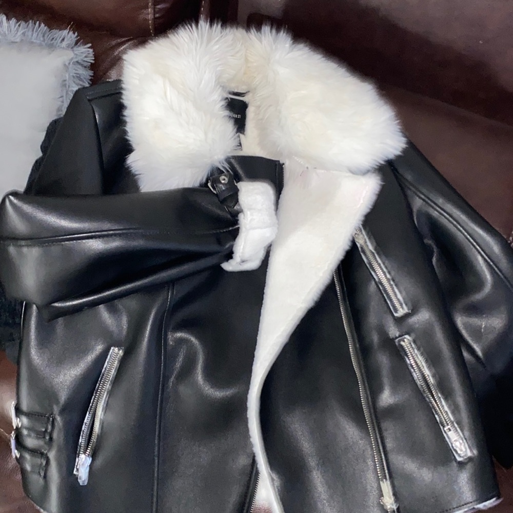 Women Faux leather Jacket!